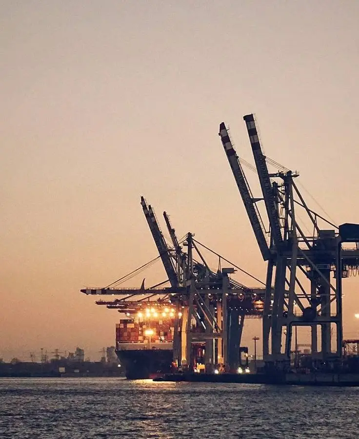 0403979aba43b0e971245e17bfc01159